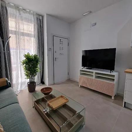 Moderno Apartamento 2 Junto A Calle Marmoles Malaga Exterior photo