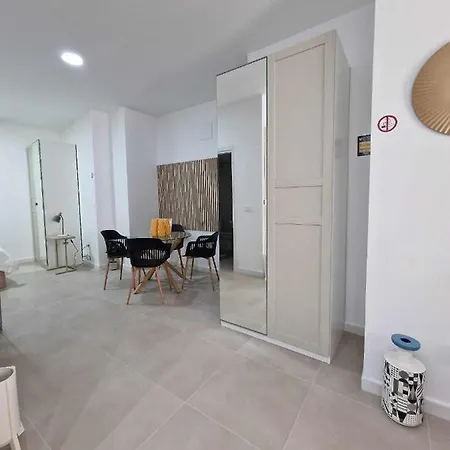Moderno Apartamento 2 Junto A Calle Marmoles Malaga Exterior photo