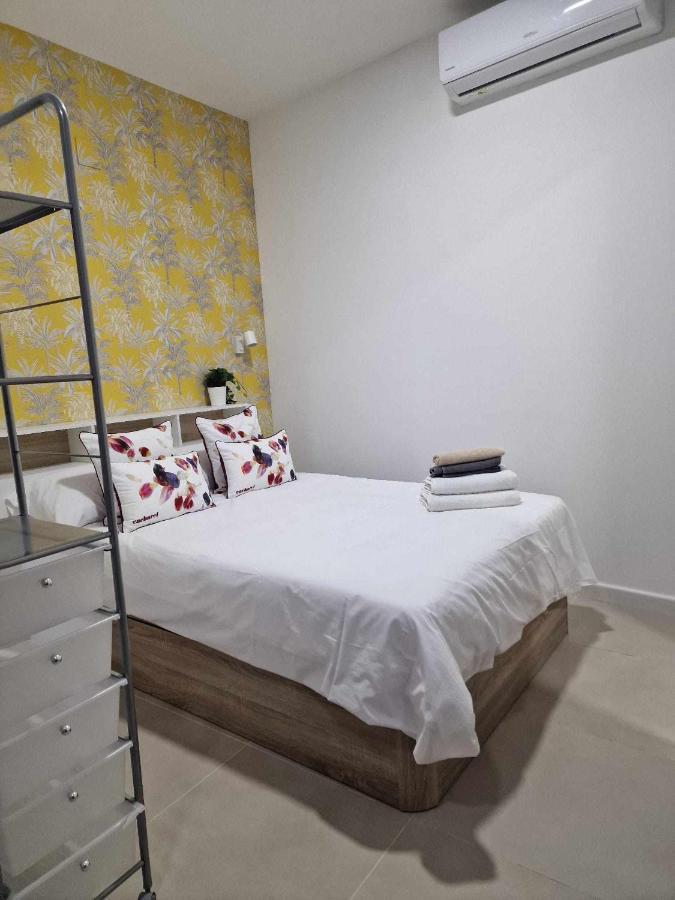 Moderno Apartamento 2 Junto A Calle Marmoles Malaga